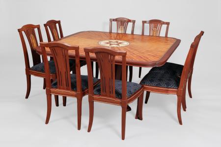 Grand Classic Dining Set