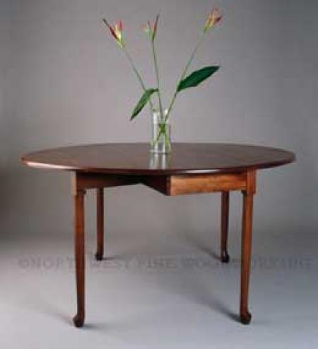 Drop Leaf Oval Dining Table 