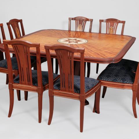 Grand Classic Dining Set