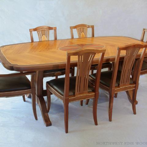 Grand Classic Dining Set